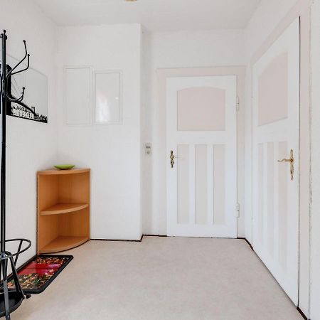 Cozy Apartment In Altenfeld With Garden Екстериор снимка