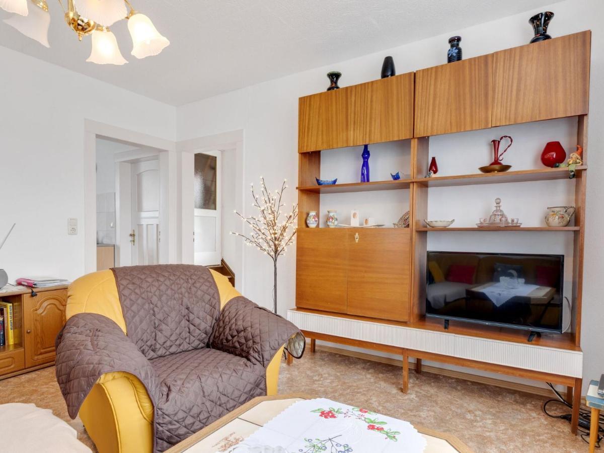 Cozy Apartment In Altenfeld With Garden Екстериор снимка