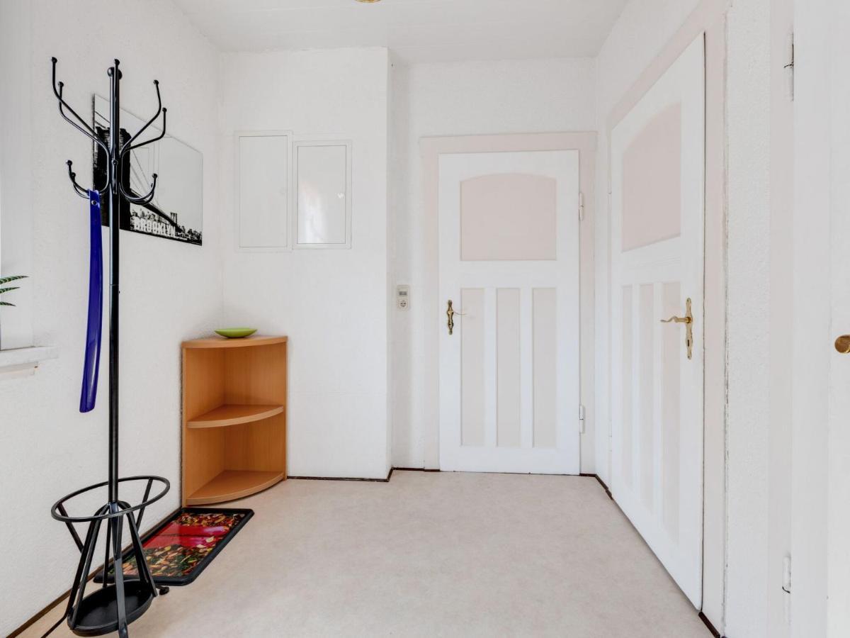 Cozy Apartment In Altenfeld With Garden Екстериор снимка